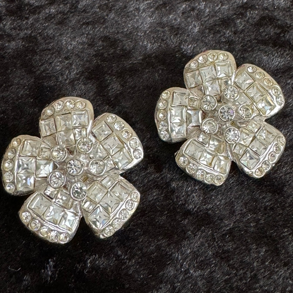Vintage Jarin Kasi Silver Floral Flower Clip On Signed Couture Earrings